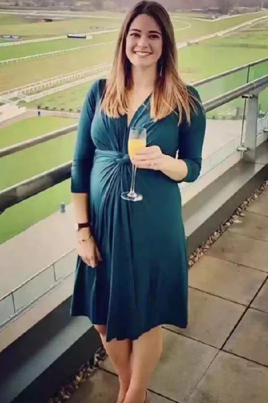 Mini dresses with gathered skirts for a voluminous effect Soft Plus Size V-neck Wrap Short Maternity Dress