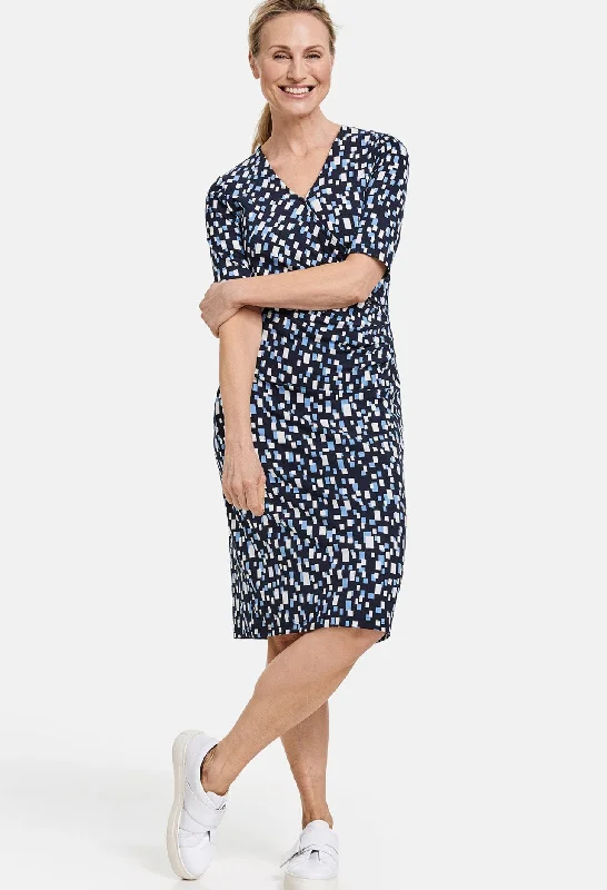 Midi dresses with tiered skirts for a bohemian festival look Graphic Print Dress