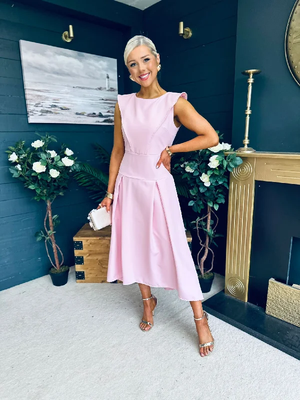 Midi dresses with polka dot prints for a playful summer outfit Gail Detailed Occasion Dress Pwr Pink Midi dresses with polka dot prints for a playful summer outfit Gail Detailed Occasion Dress Pwr Pink