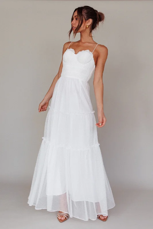 Halter Neck Women Dress to Show Off the Shoulders and NecklineCalla Sweetheart Neckline Hail Spot Midi Dress White Halter Neck Women Dress to Show Off the Shoulders and NecklineCalla Sweetheart Neckline Hail Spot Midi Dress White