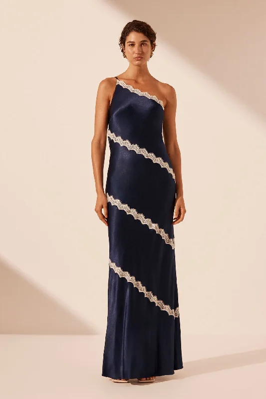 Backless Women Dress for a Sexy and Alluring Look at Evening EventsCAMILLE LACE ASYMMETRICAL MAXI DRESS - DEEP MIDNIGHT/IVORY Backless Women Dress for a Sexy and Alluring Look at Evening EventsCAMILLE LACE ASYMMETRICAL MAXI DRESS - DEEP MIDNIGHT/IVORY