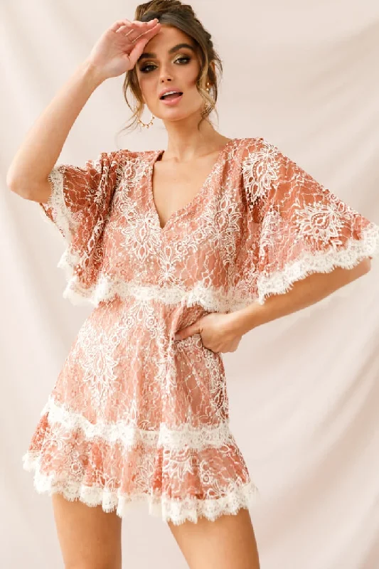 Sheath Women Dress with a Tailored Fit for a Professional LookCaspar Batwing Lace Dress Rose/Beige Sheath Women Dress with a Tailored Fit for a Professional LookCaspar Batwing Lace Dress Rose/Beige