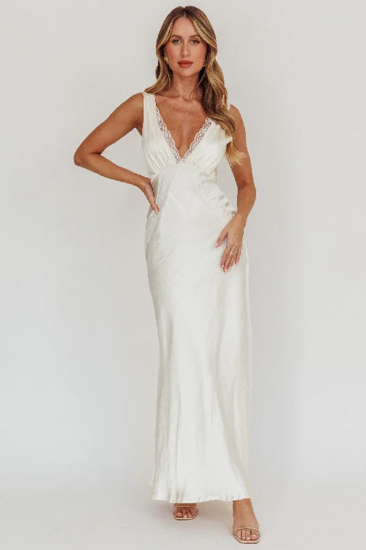 Sleeveless Women Dress in Bright Colors for Summer PartiesIvonne Lace Trim V-Neck Maxi Dress Oyster Sleeveless Women Dress in Bright Colors for Summer PartiesIvonne Lace Trim V-Neck Maxi Dress Oyster