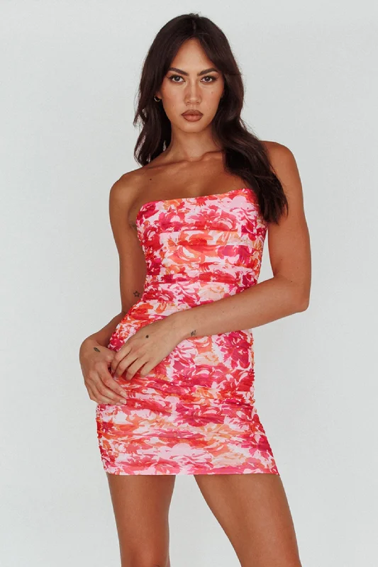 Maxi Women Dress with Floral Print for a Bohemian VibeLogan Strapless Ruched Dress Floral Pink/Orange Maxi Women Dress with Floral Print for a Bohemian VibeLogan Strapless Ruched Dress Floral Pink/Orange
