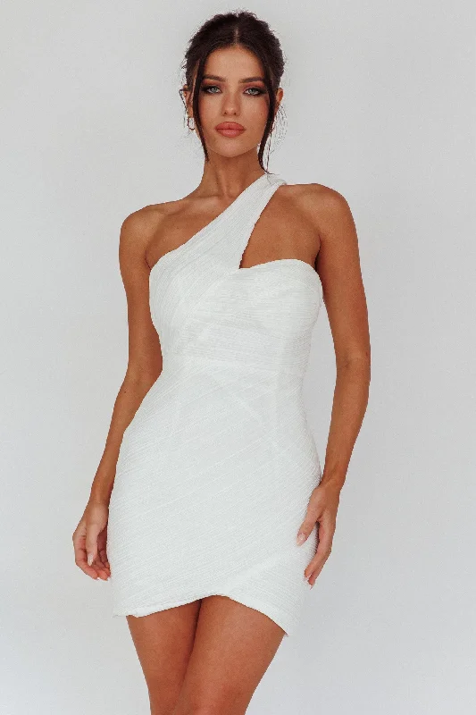 Ball Gown Women Dress with a Full Skirt for a Princess - like LookMeridith One Shoulder Accordion Pleat Mini Dress Off White Ball Gown Women Dress with a Full Skirt for a Princess - like LookMeridith One Shoulder Accordion Pleat Mini Dress Off White