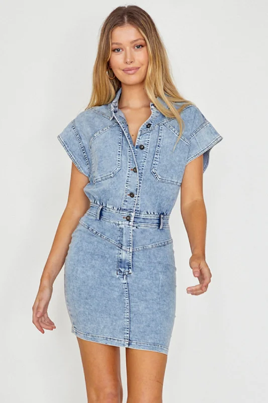 Sheath Women Dress with a Tailored Fit for a Professional LookNew Day Short Sleeve Button-Up Mini Dress Denim Sheath Women Dress with a Tailored Fit for a Professional LookNew Day Short Sleeve Button-Up Mini Dress Denim