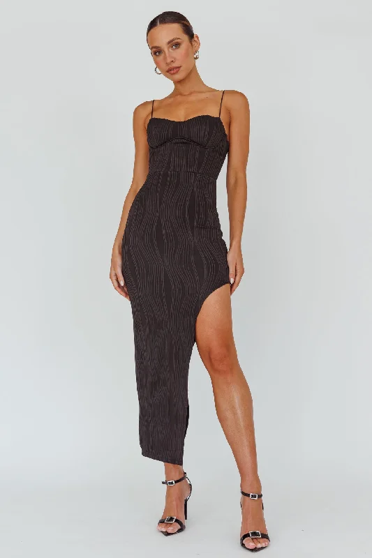Sleeveless Women Dress in Bright Colors for Summer PartiesSilver Screen Queen Thigh Split Maxi Dress Stripe Black Sleeveless Women Dress in Bright Colors for Summer PartiesSilver Screen Queen Thigh Split Maxi Dress Stripe Black