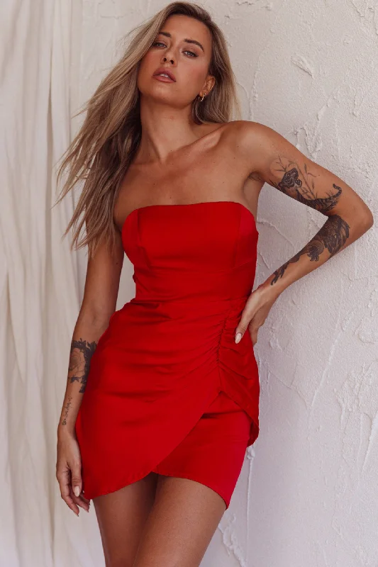 Lace - Embellished Women Dress for an Elegant and Sophisticated AppearanceSiobhan Strapless Mini Dress Red Lace - Embellished Women Dress for an Elegant and Sophisticated AppearanceSiobhan Strapless Mini Dress Red