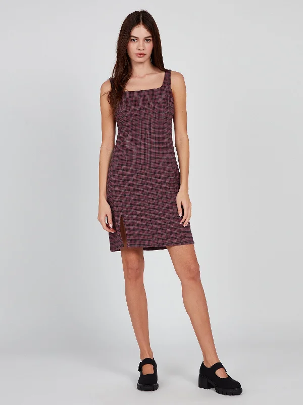 Long - Sleeve Women Dress in Velvet for a Luxurious Winter Look Long - Sleeve Women Dress in Velvet for a Luxurious Winter Look Chicheck Urself Dress - Eggplant Long - Sleeve Women Dress in Velvet for a Luxurious Winter Look Long - Sleeve Women Dress in Velvet for a Luxurious Winter Look Chicheck Urself Dress - Eggplant