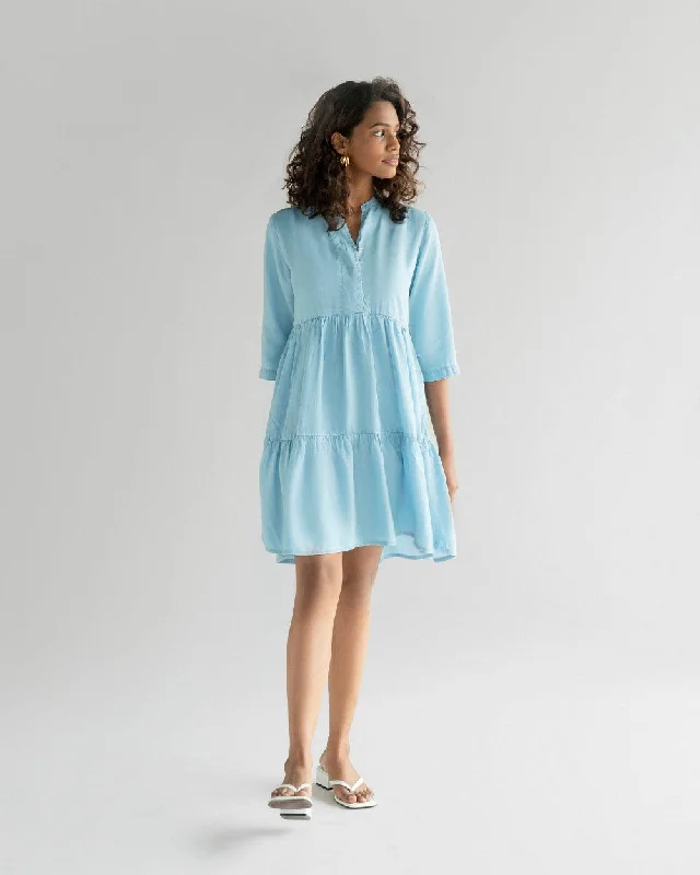 Ruffled Women Dress with Multiple Layers for a Playful and Girly Style Ruffled Women Dress with Multiple Layers for a Playful and Girly Style DAWN TO DUSK DRESS Ruffled Women Dress with Multiple Layers for a Playful and Girly Style Ruffled Women Dress with Multiple Layers for a Playful and Girly Style DAWN TO DUSK DRESS
