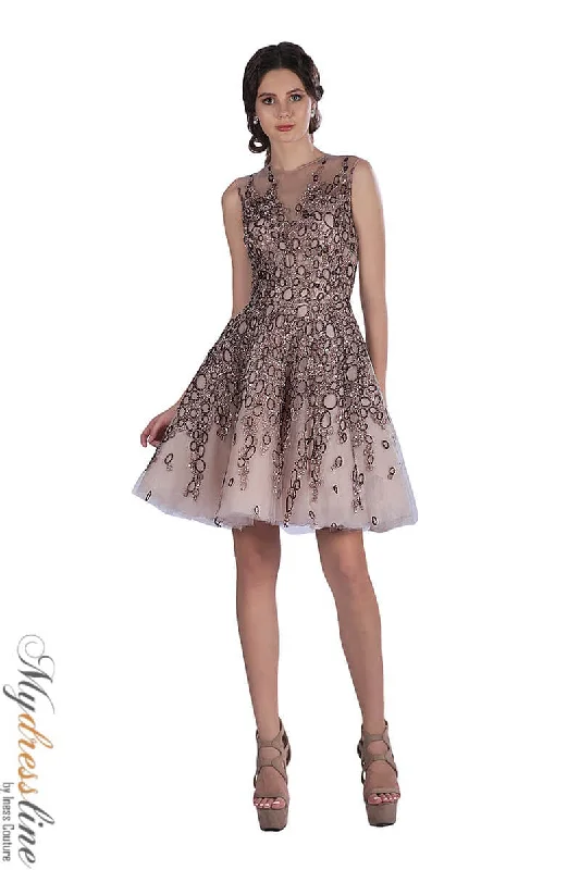 Pleated Women Dress with a Timeless and Elegant Texture Pleated Women Dress with a Timeless and Elegant Texture Dulce Celia Triana Pleated Women Dress with a Timeless and Elegant Texture Pleated Women Dress with a Timeless and Elegant Texture Dulce Celia Triana