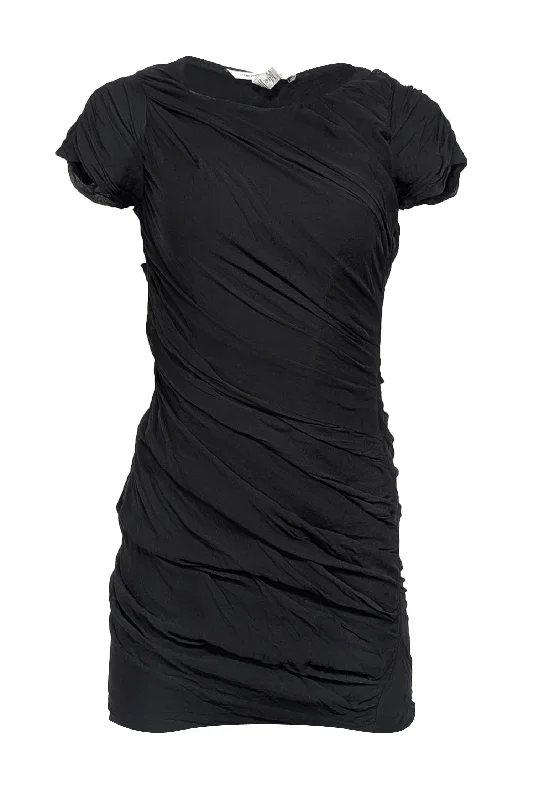 Empire Waist Women Dress to Accentuate the Bust and Conceal the Waist Empire Waist Women Dress to Accentuate the Bust and Conceal the Waist Diane von Furstenberg - Black Short Cap Sleeve Silk Ruched Mini Dress Sz 0