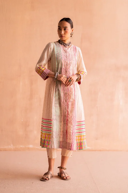 Empire Waist Women Dress to Accentuate the Bust and Conceal the Waist Empire Waist Women Dress to Accentuate the Bust and Conceal the Waist KESAVI DRESS Empire Waist Women Dress to Accentuate the Bust and Conceal the Waist Empire Waist Women Dress to Accentuate the Bust and Conceal the Waist KESAVI DRESS