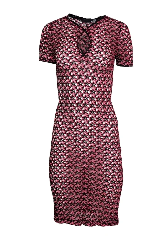 Sleeveless Women Dress in Bright Colors for Summer Parties Sleeveless Women Dress in Bright Colors for Summer Parties Love Moschino - Pink & Black Knit Short Sleeve Midi Dress Sz 4