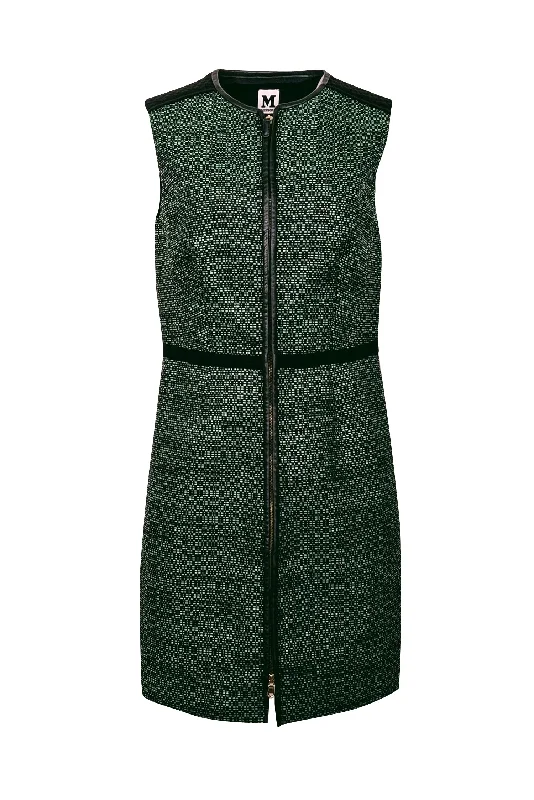 Backless Women Dress for a Sexy and Alluring Look at Evening Events Backless Women Dress for a Sexy and Alluring Look at Evening Events Missoni - Black & Green Print Middle Zipper front Sleeveless Dress Sz 10