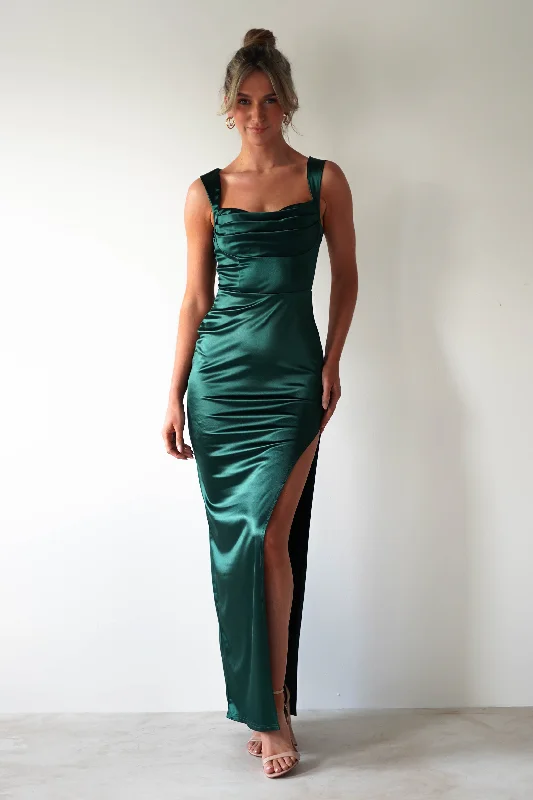 Velvet maxi dresses with long sleeves for winter weddingsAideena Bodycon Maxi Dress | Green