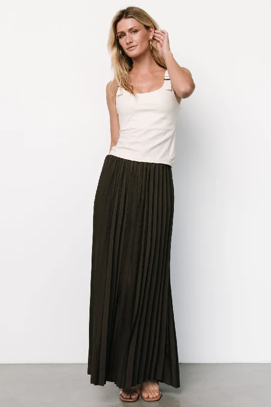 Maxi dresses with cut - out details on the sides for a modern edgeVinny Pleated Maxi Skirt | Charcoal