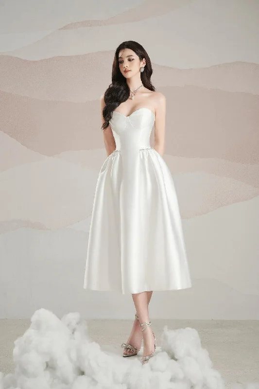 Midi dresses with gathered skirts for a full and flowing silhouetteBertha Strapless Semi-Heart Neck Trerena Taffeta Midi Dress Midi dresses with gathered skirts for a full and flowing silhouetteBertha Strapless Semi-Heart Neck Trerena Taffeta Midi Dress