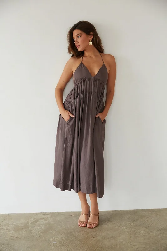Midi dresses with animal prints for a bold and confident appearanceEster Tiered Linen Midi Dress