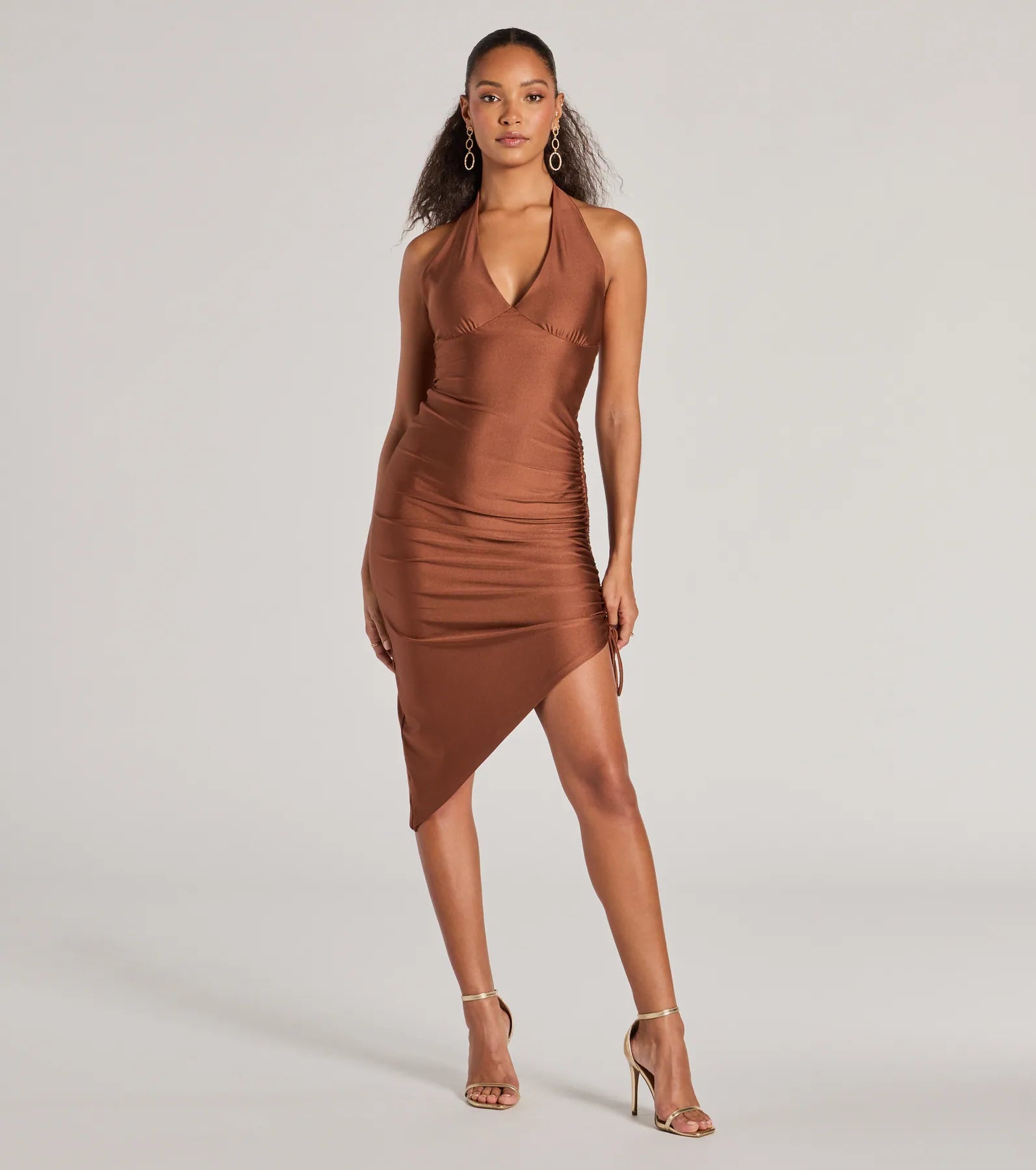 Midi dresses with metallic threads for a glamorous evening eventExclusive Sultry V-Neck Halter Bodycon Midi Dress Midi dresses with metallic threads for a glamorous evening eventExclusive Sultry V-Neck Halter Bodycon Midi Dress