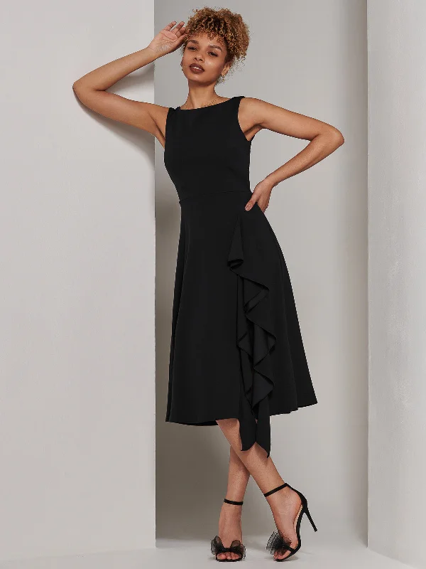 Velvet midi dresses in jewel tones for a glamorous winter eventHaylen Frill Detail Midi Dress, Black Velvet midi dresses in jewel tones for a glamorous winter eventHaylen Frill Detail Midi Dress, Black
