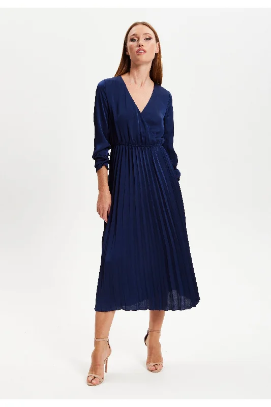 Midi dresses with puff sleeves for a vintage - inspired lookLiquorish Navy Midi Dress With Pleat Details Midi dresses with puff sleeves for a vintage - inspired lookLiquorish Navy Midi Dress With Pleat Details