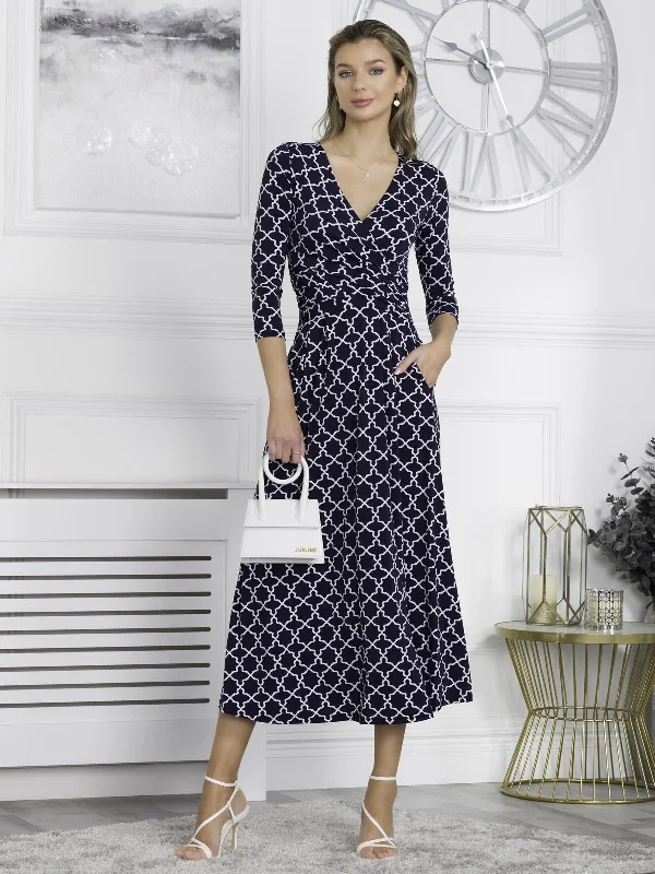 Midi dresses with ruched bodices for a feminine and fitted feelPatricia Jersey Fit & Flare Maxi Dress, Navy Geo Midi dresses with ruched bodices for a feminine and fitted feelPatricia Jersey Fit & Flare Maxi Dress, Navy Geo