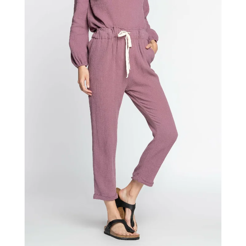 Women's pants for beach parties Straight - leg women jeans with a classic and timeless appeal Daysi