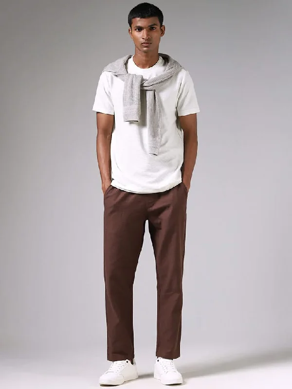 Women's spandex stretch pants Cargo women jeans with multiple pockets for added functionality ETA Coco Brown Cotton Slim-Fit Mid-Rise Chinos Women's spandex stretch pants Cargo women jeans with multiple pockets for added functionality ETA Coco Brown Cotton Slim-Fit Mid-Rise Chinos
