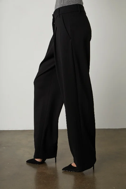 Women's palazzo beach pants Colored women jeans in vibrant hues like red and yellow Leona Women's palazzo beach pants Colored women jeans in vibrant hues like red and yellow Leona