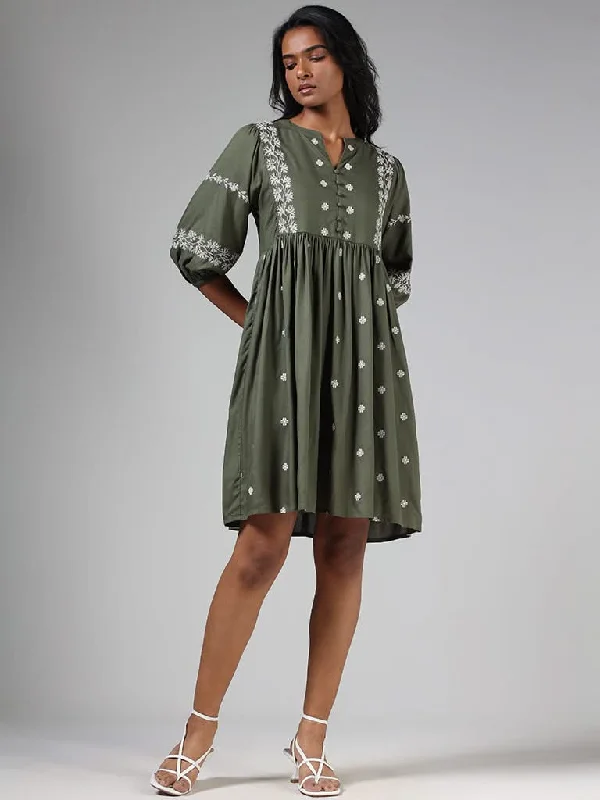 Women's two - piece pant set Ripped women jeans for a rebellious and fashion - forward style LOV Olive Green Embroidered Dress Women's two - piece pant set Ripped women jeans for a rebellious and fashion - forward style LOV Olive Green Embroidered Dress