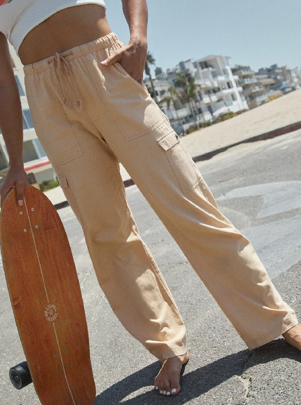 Women's petite - fit skinny pants High - waisted women jeans for a flattering silhouette Precious Cargo Twill High Waisted Pants - Hazelnut Women's petite - fit skinny pants High - waisted women jeans for a flattering silhouette Precious Cargo Twill High Waisted Pants - Hazelnut