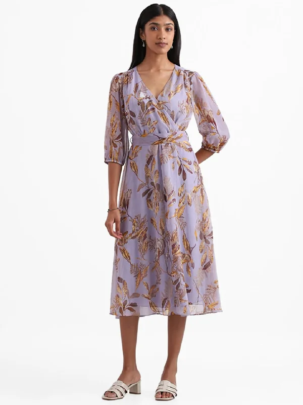 Women's lace - trimmed evening pants Light - wash women jeans for a fresh and summery appearance Wardrobe Floral Printed Lavender Dress Women's lace - trimmed evening pants Light - wash women jeans for a fresh and summery appearance Wardrobe Floral Printed Lavender Dress