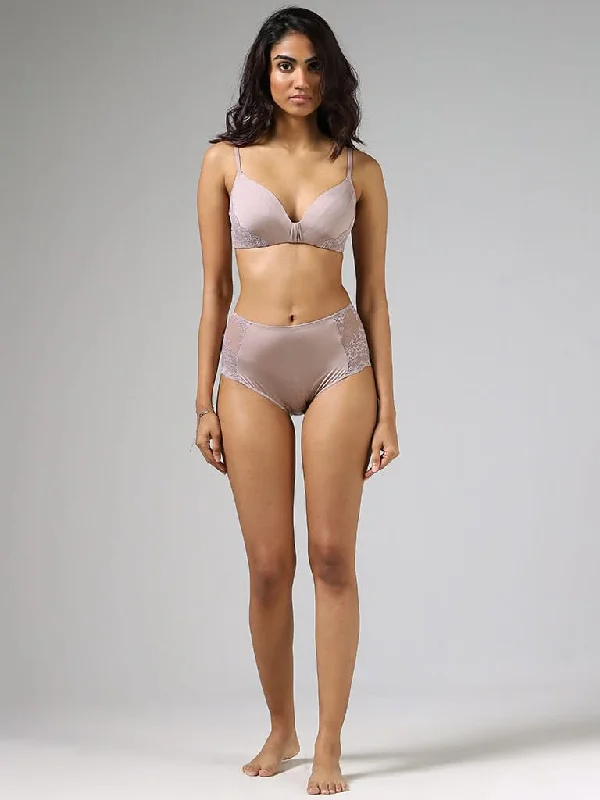 Women's camo outdoor pants Colored women jeans in vibrant hues like red and yellow Wunderlove Light Taupe Lace Strap Bra