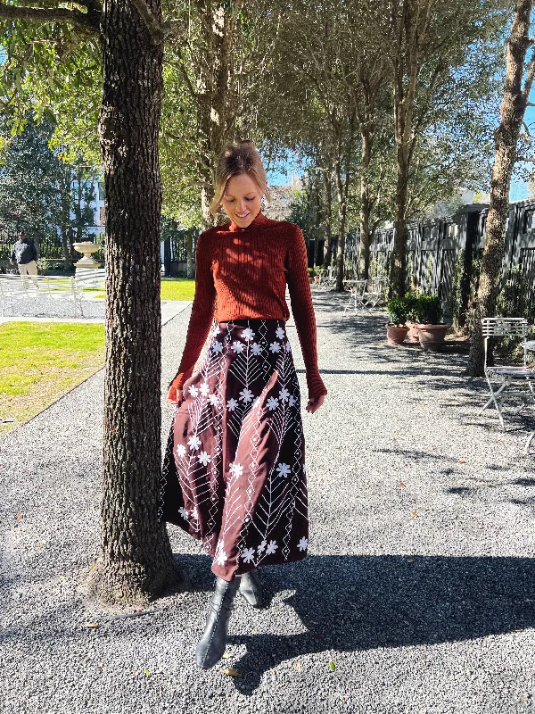 Maxi dresses with geometric prints for a contemporary aestheticHanley Midi Skirt Brown With White Embroidery