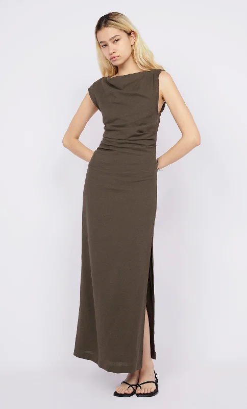 Maxi dresses with a gathered skirt for a voluminous and dramatic effectSTEFFI GATHER DRESS - TWIG