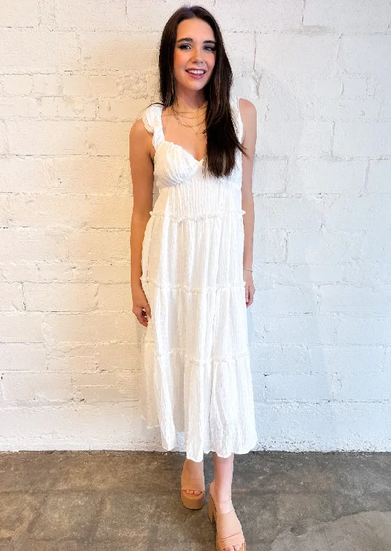 Maxi dresses with an asymmetric hem for a fashion - forward and eye - catching designWhite Sands Sweetheart Maxi Dress Maxi dresses with an asymmetric hem for a fashion - forward and eye - catching designWhite Sands Sweetheart Maxi Dress