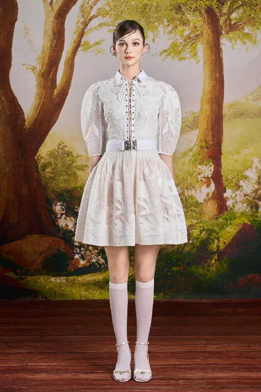 Mini dresses with gathered skirts for a voluminous effectBloom A-line Puffy Sleeved Mesh Mini Dress Mini dresses with gathered skirts for a voluminous effectBloom A-line Puffy Sleeved Mesh Mini Dress