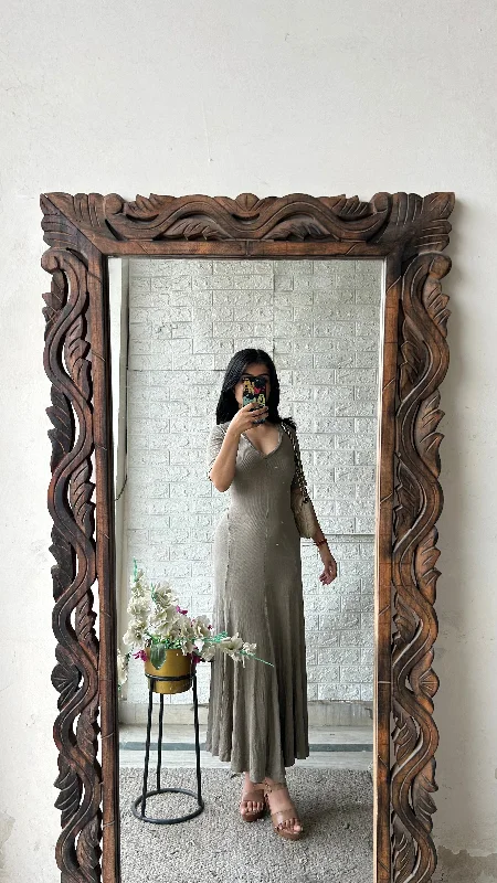 Bodycon dress with a button - down front​Cute dress 34-36 bust/l: 46