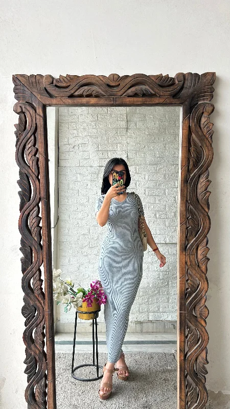 Bodycon dress made of satin for a luxurious feel​Cute dress 34-36 bust/l:48