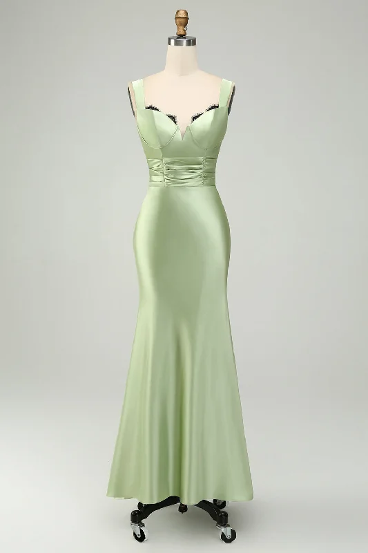 Wedding guest dresses with high - low hems and floral appliquesGreen Satin Mermaid Long Bridesmaid Dress with Eyelash Lace