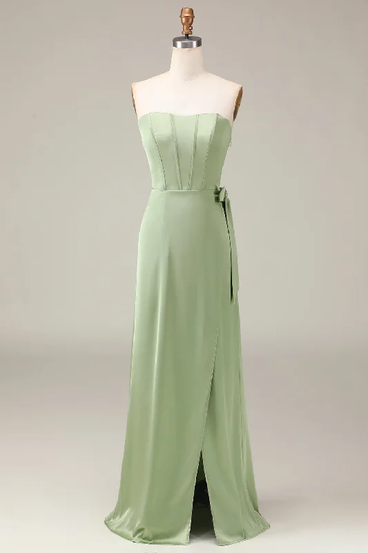 Satin wedding guest dresses with side slits for a sexy touchMatcha Strapless Corset A-line Satin Bridesmaid Dress with Slit Satin wedding guest dresses with side slits for a sexy touchMatcha Strapless Corset A-line Satin Bridesmaid Dress with Slit