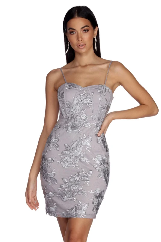Cocktail dresses with a keyhole back and a midi - lengthPaisley Formal Embroidered Mini Dress Cocktail dresses with a keyhole back and a midi - lengthPaisley Formal Embroidered Mini Dress