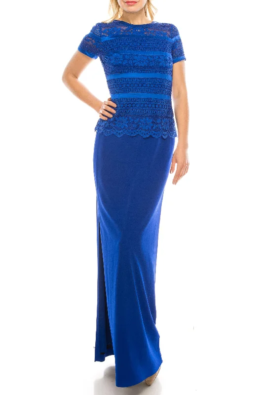 Bodycon dress with a cut - out detail for a sexy appealAidan Mattox Long Formal Short Sleeve Gown 054471000 Bodycon dress with a cut - out detail for a sexy appealAidan Mattox Long Formal Short Sleeve Gown 054471000