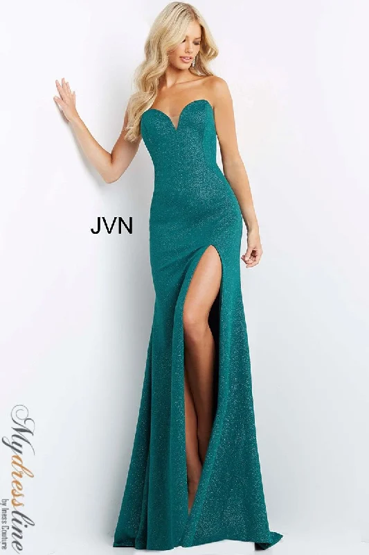 Prom dresses with pom - pom - decorated hems and cotton - blend fabrics for a playful and comfortable formal styleJovani JVN08510
