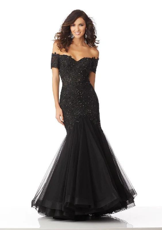 Mini bodycon dress for a night out on the townMGNY Madeline Gardner New York 71825 Long Off Shoulder Evening Dress Mini bodycon dress for a night out on the townMGNY Madeline Gardner New York 71825 Long Off Shoulder Evening Dress