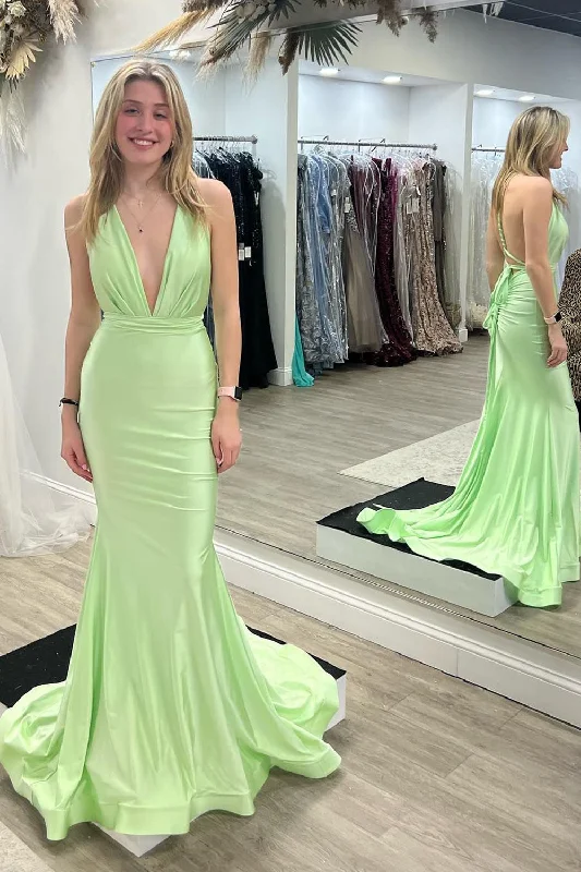 Retro - style party dresses inspired by the 1920s - 1980s​Mermaid Deep V-Neck Light Green Long Prom Dress
