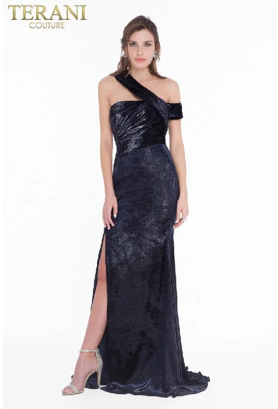 Bodycon dress with a zipper detail​Terani Couture 1821E7149 Long Formal Prom Dress