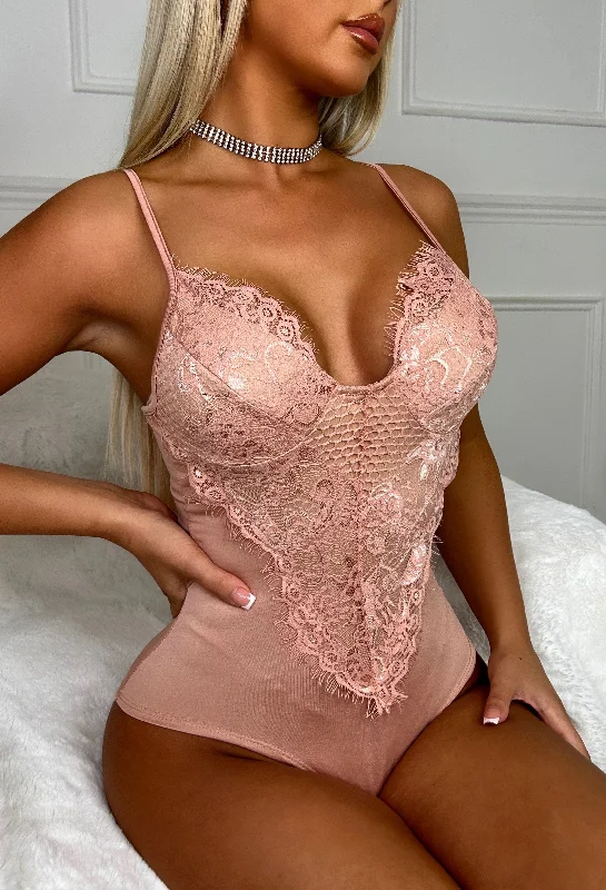 Printed Bodysuits with Floral Patterns for a Feminine VibeForever Flawless Blush Pink Lace Bodysuit Printed Bodysuits with Floral Patterns for a Feminine VibeForever Flawless Blush Pink Lace Bodysuit